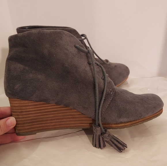 Dr. Scholl's Dakota Wedge Bootie in Gray in Size 8 M - Picture 6 of 11